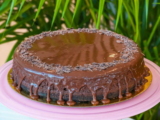 Hosting a Birthday in Abu Dhabi? Here's Where to Order Show Stopping Cakes from Love Vibe Cafe